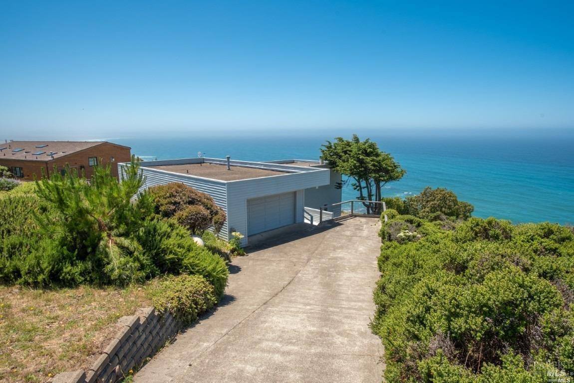 Detail Gallery Image 2 of 10 For 14800 Navarro Way, Manchester,  CA 95459 - 4 Beds | 3 Baths