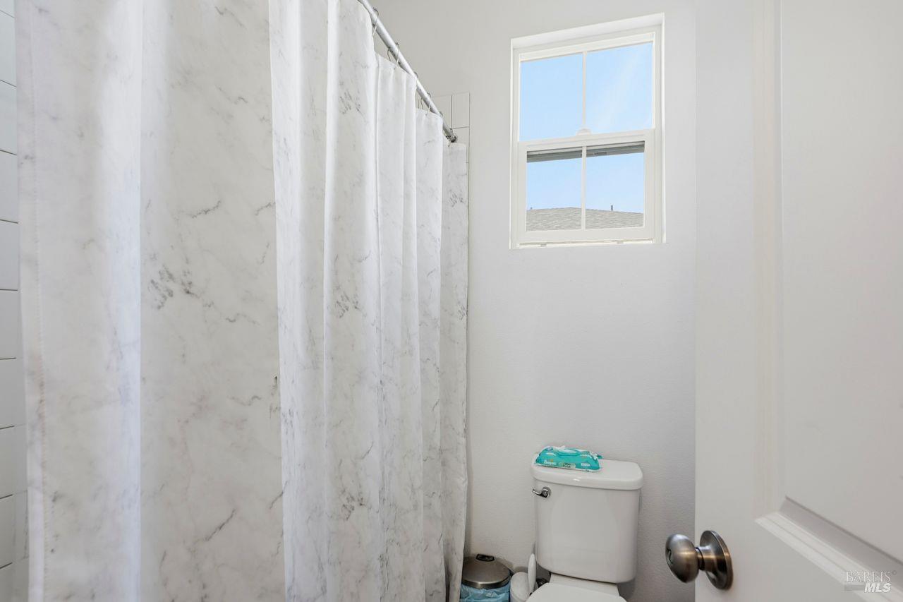 Detail Gallery Image 39 of 47 For 1617 Sorrel St, Santa Rosa,  CA 95403 - 3 Beds | 2/1 Baths