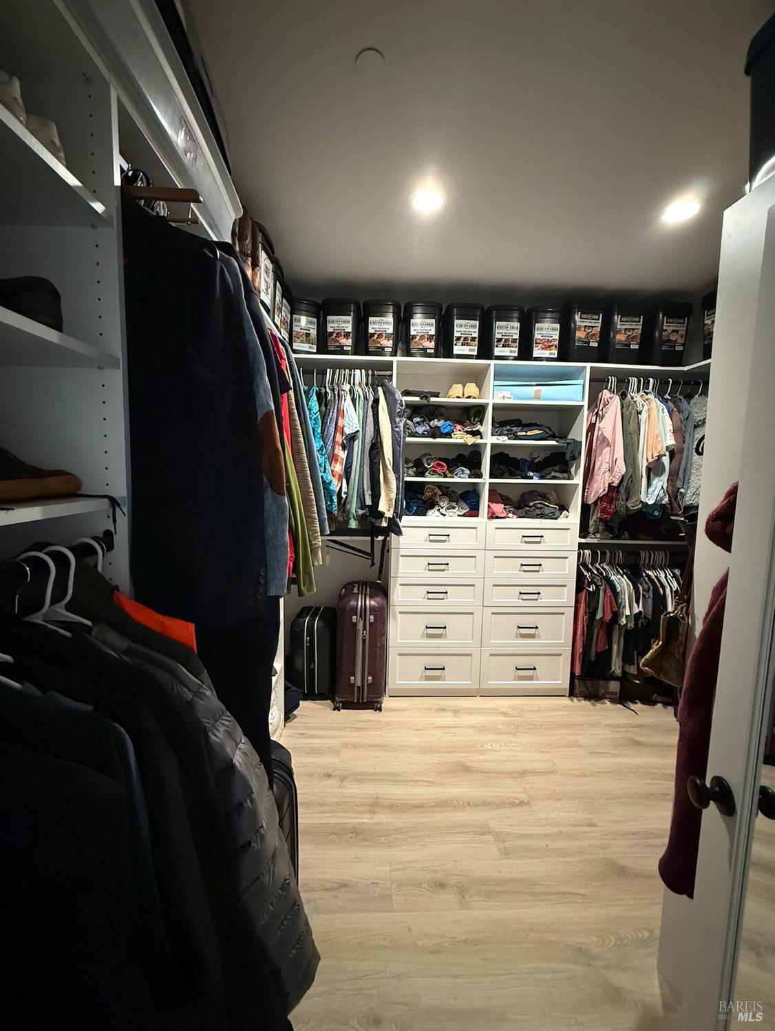 Detail Gallery Image 38 of 39 For 813 Cosmos Dr, Vacaville,  CA 95687 - 4 Beds | 3 Baths