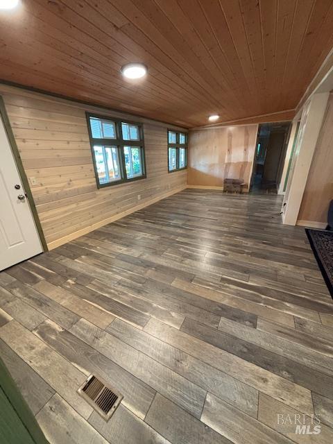 Detail Gallery Image 18 of 28 For 801 Lake Mendocino Dr, Ukiah,  CA 95482 - 2 Beds | 2 Baths