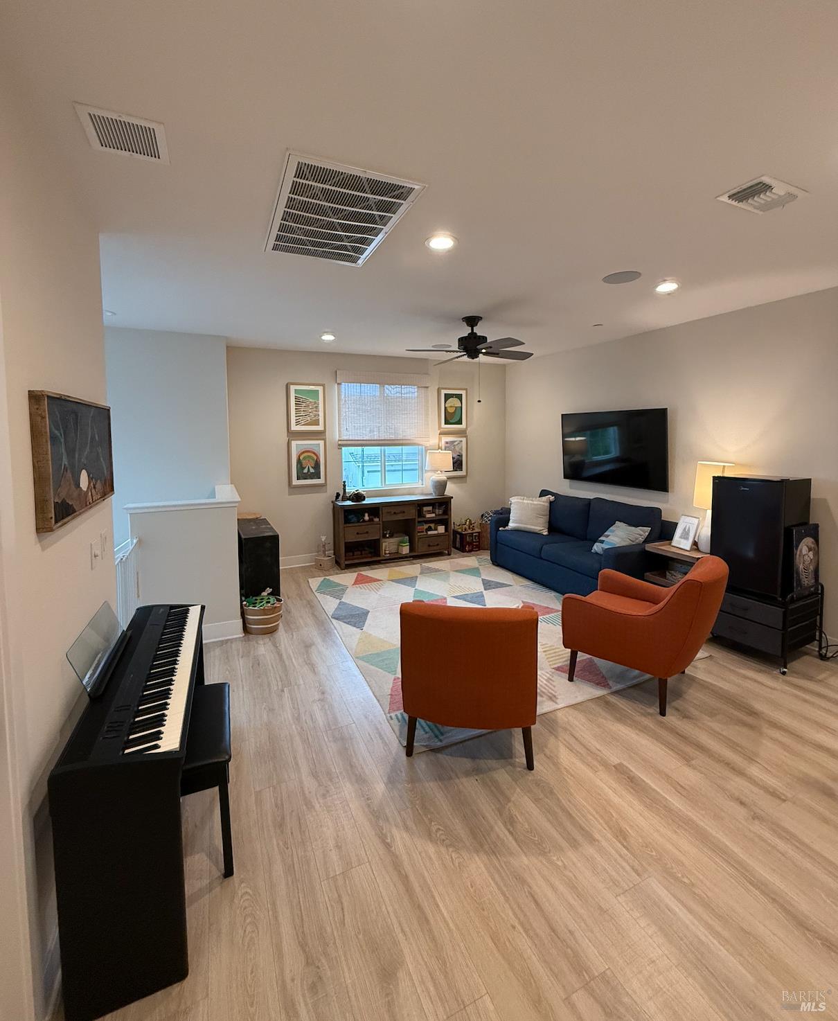 Detail Gallery Image 21 of 39 For 813 Cosmos Dr, Vacaville,  CA 95687 - 4 Beds | 3 Baths