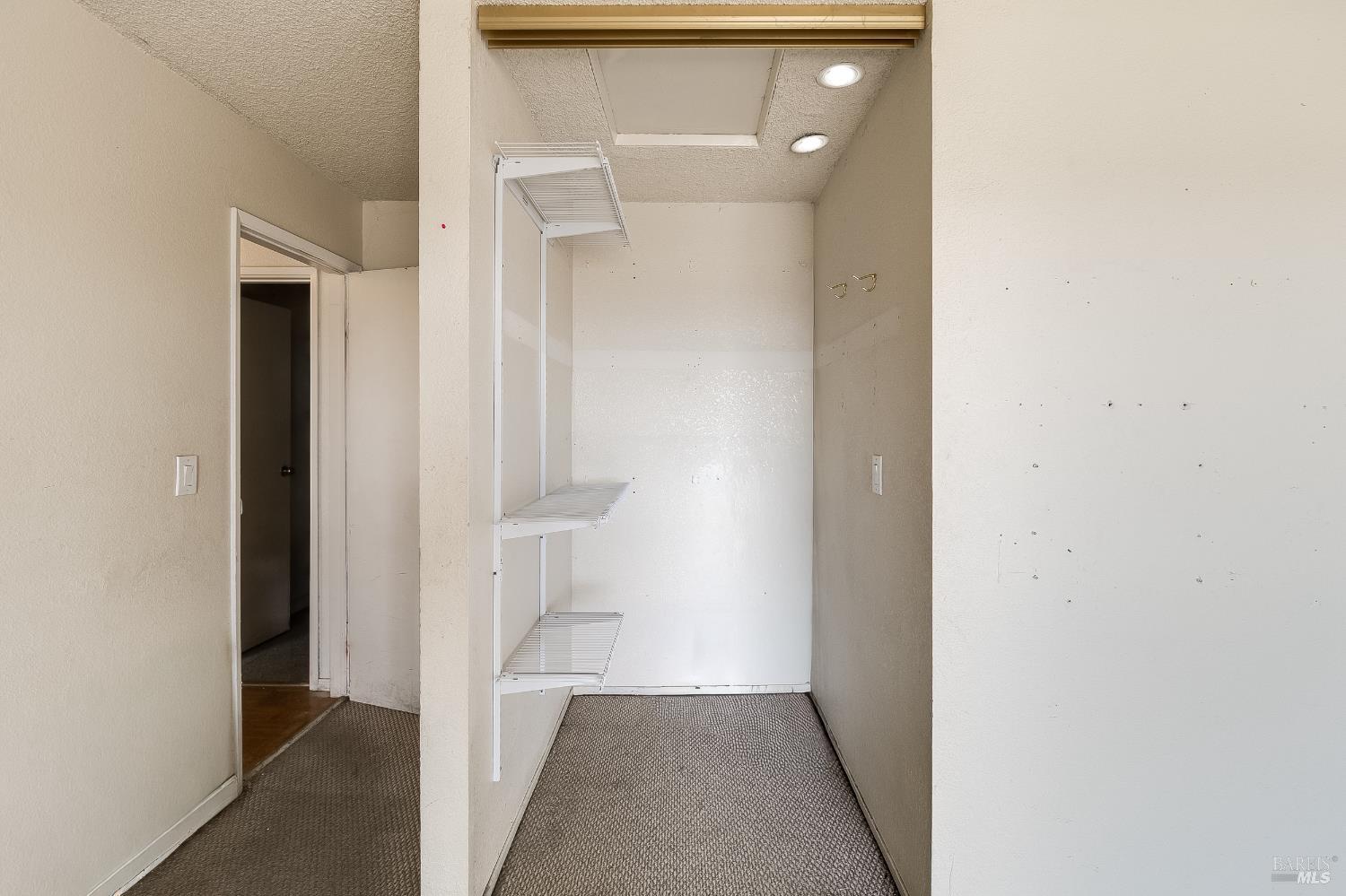 Detail Gallery Image 38 of 55 For 235 Toledo Ct, Vallejo,  CA 94591 - 5 Beds | 3/1 Baths