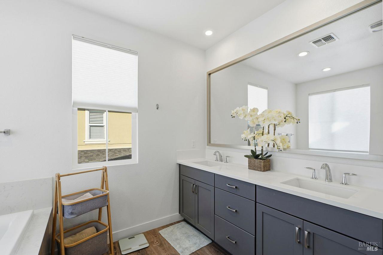 Detail Gallery Image 37 of 47 For 1617 Sorrel St, Santa Rosa,  CA 95403 - 3 Beds | 2/1 Baths