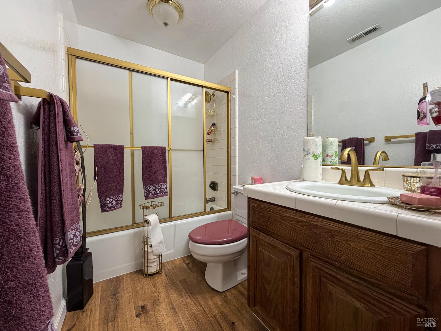 Detail Gallery Image 7 of 12 For 25912 Hayward Blvd #106,  Hayward,  CA 94542 - 2 Beds | 2 Baths