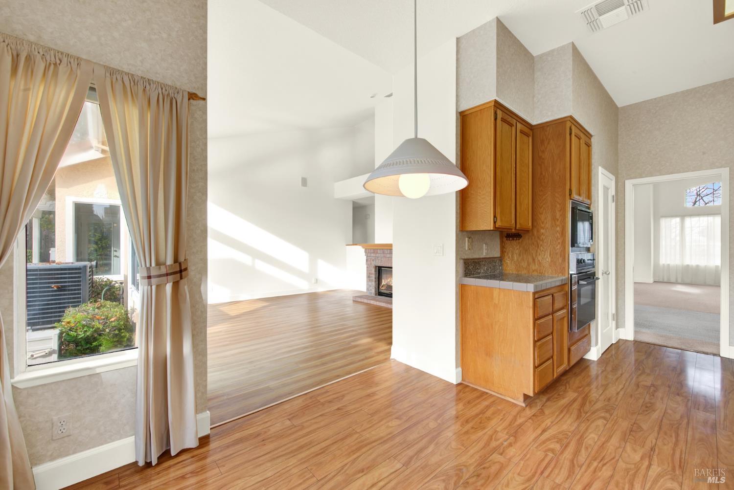 Detail Gallery Image 35 of 98 For 518 Canyon Oak Dr, Vacaville,  CA 95688 - 3 Beds | 2/1 Baths