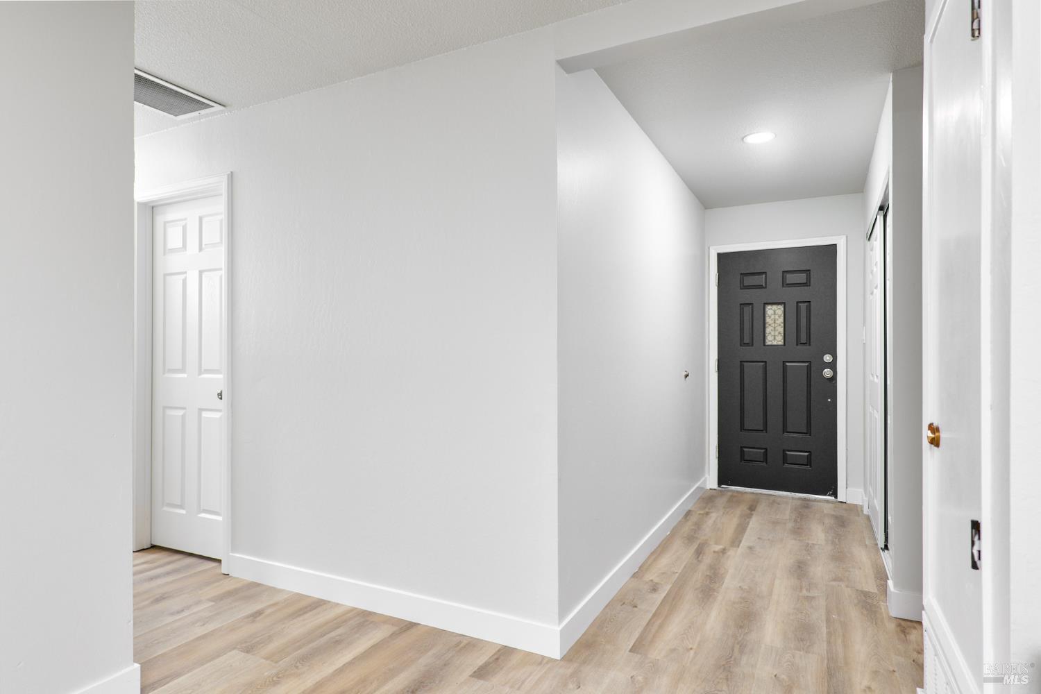 Detail Gallery Image 2 of 21 For 1745 San Jose Dr, Antioch,  CA 94509 - 3 Beds | 2 Baths