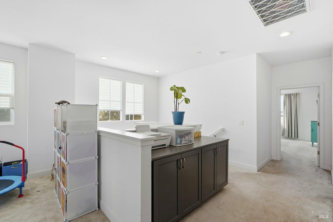 Detail Gallery Image 25 of 47 For 1617 Sorrel St, Santa Rosa,  CA 95403 - 3 Beds | 2/1 Baths