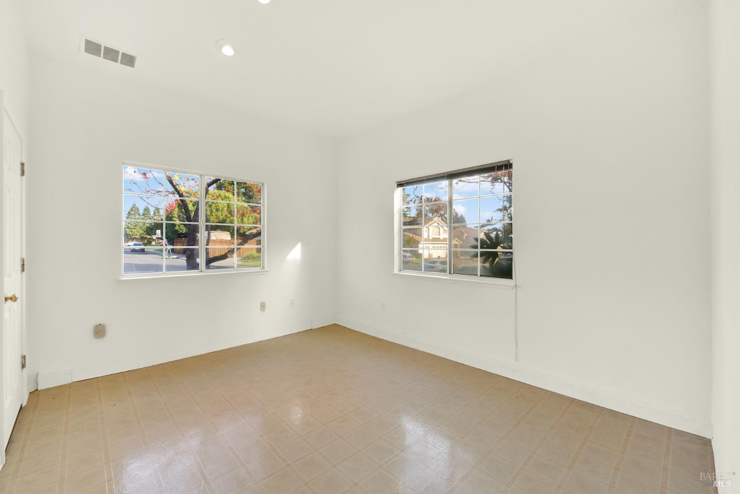 Detail Gallery Image 69 of 98 For 518 Canyon Oak Dr, Vacaville,  CA 95688 - 3 Beds | 2/1 Baths