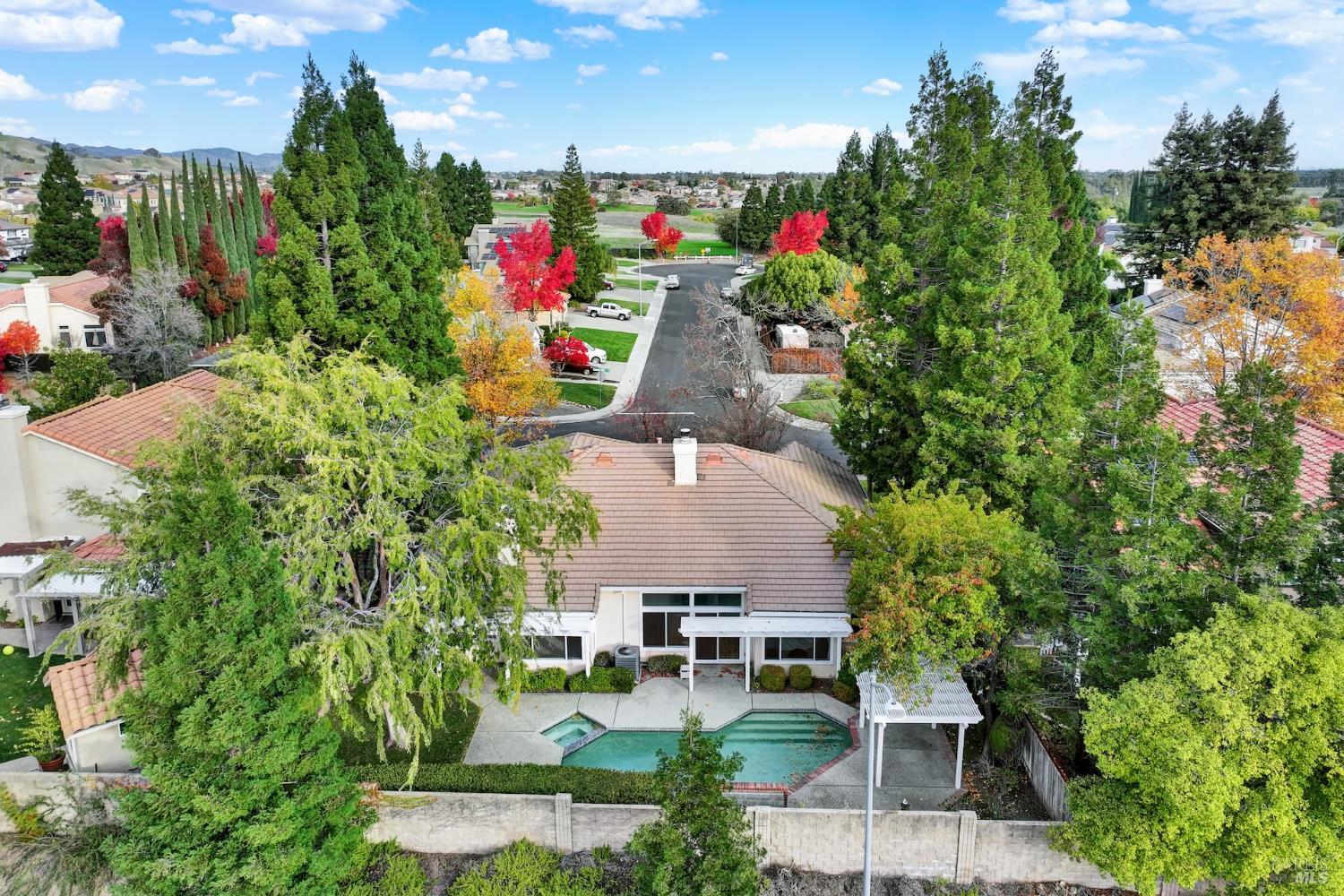 Detail Gallery Image 5 of 98 For 518 Canyon Oak Dr, Vacaville,  CA 95688 - 3 Beds | 2/1 Baths