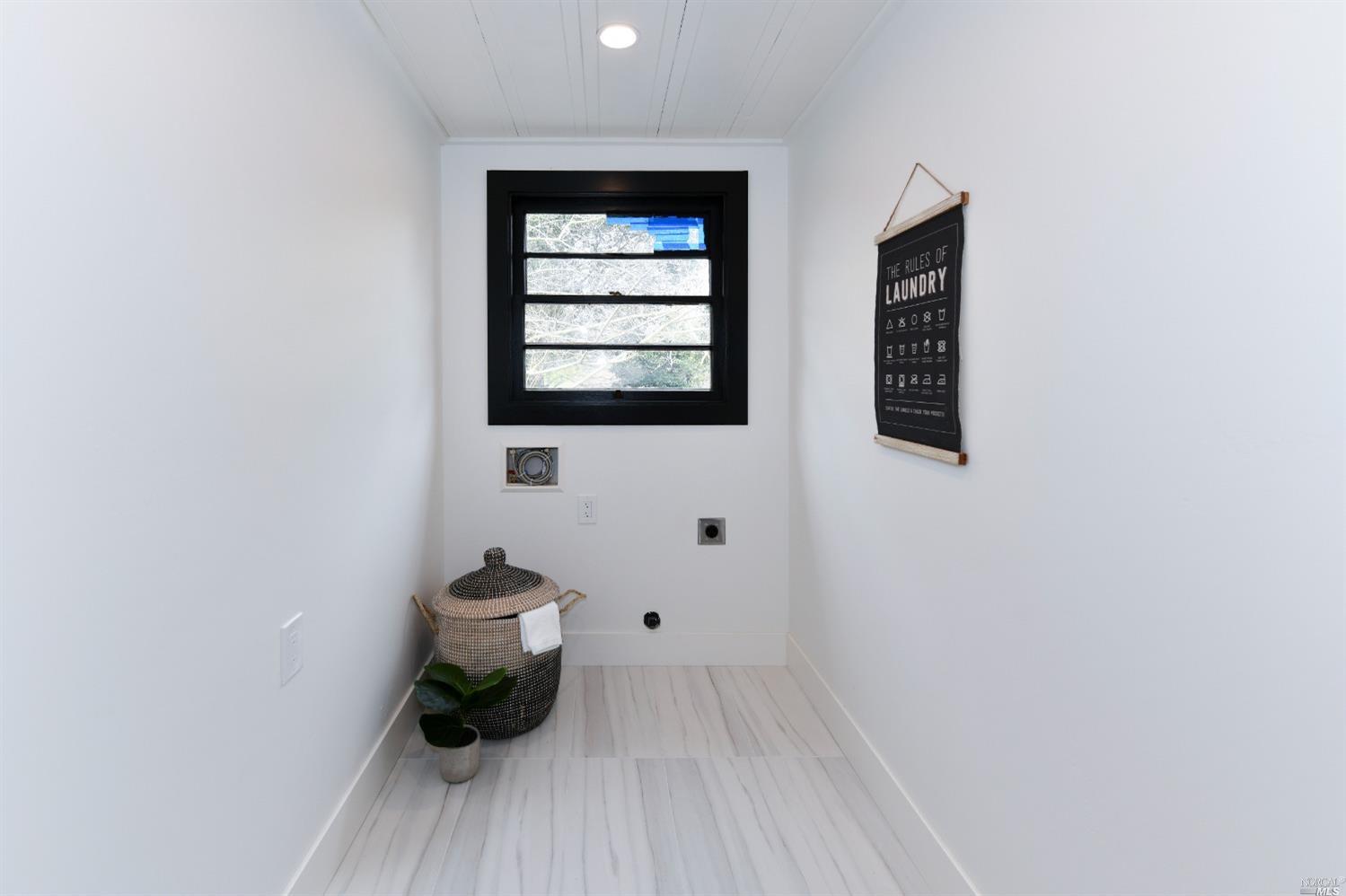 Detail Gallery Image 33 of 37 For 1509 Banks Ave, Napa,  CA 94559 - 3 Beds | 1 Baths