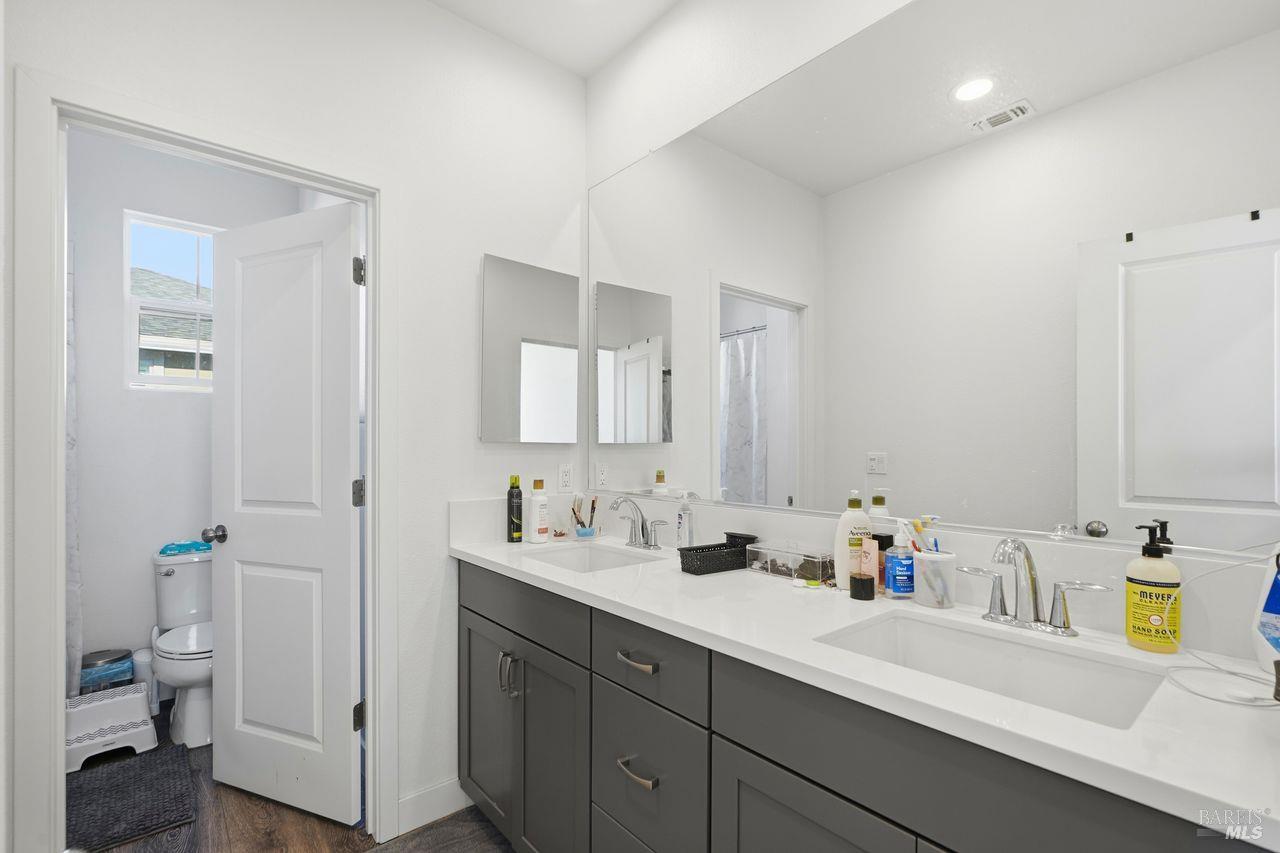 Detail Gallery Image 38 of 47 For 1617 Sorrel St, Santa Rosa,  CA 95403 - 3 Beds | 2/1 Baths