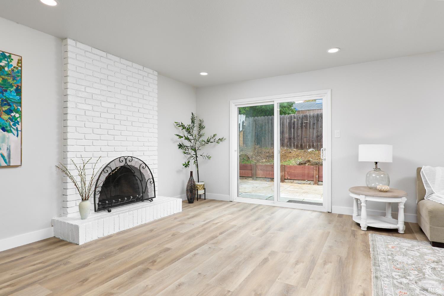 Detail Gallery Image 9 of 21 For 1745 San Jose Dr, Antioch,  CA 94509 - 3 Beds | 2 Baths