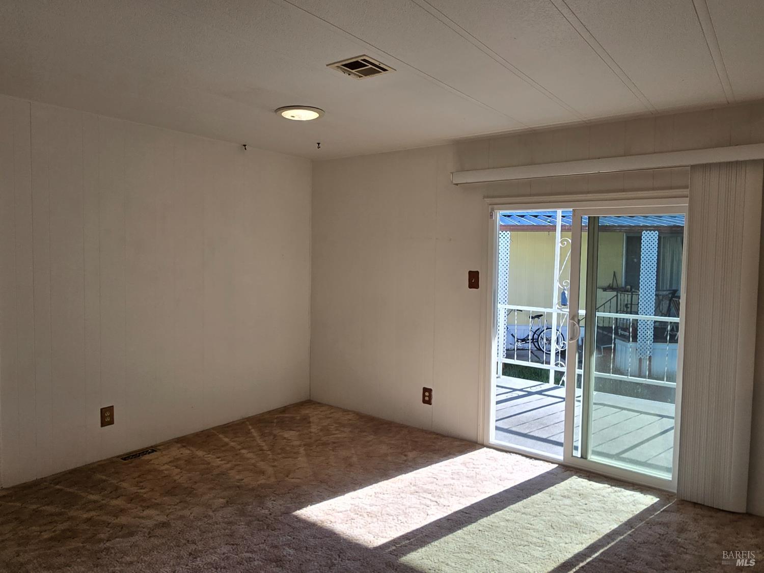 Detail Gallery Image 15 of 17 For 233 Apple Ln, Rohnert Park,  CA 94928 - 2 Beds | 2 Baths