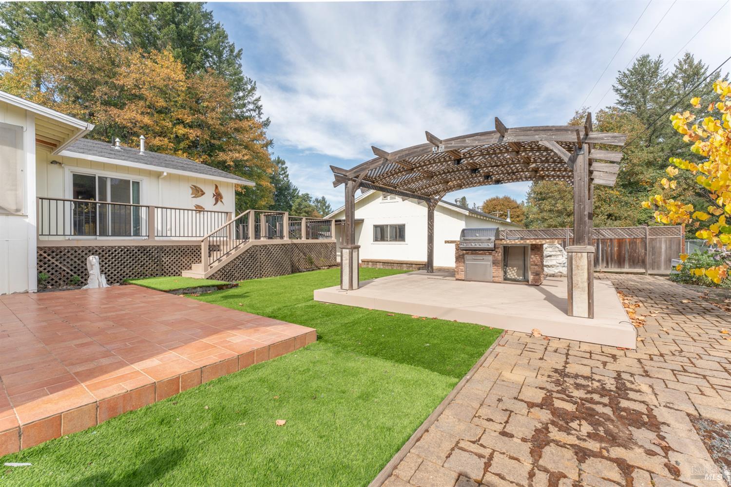 Detail Gallery Image 20 of 27 For 1840 Branscomb Rd, Laytonville,  CA 95454 - 3 Beds | 2 Baths