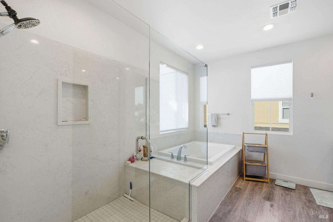 Detail Gallery Image 36 of 47 For 1617 Sorrel St, Santa Rosa,  CA 95403 - 3 Beds | 2/1 Baths