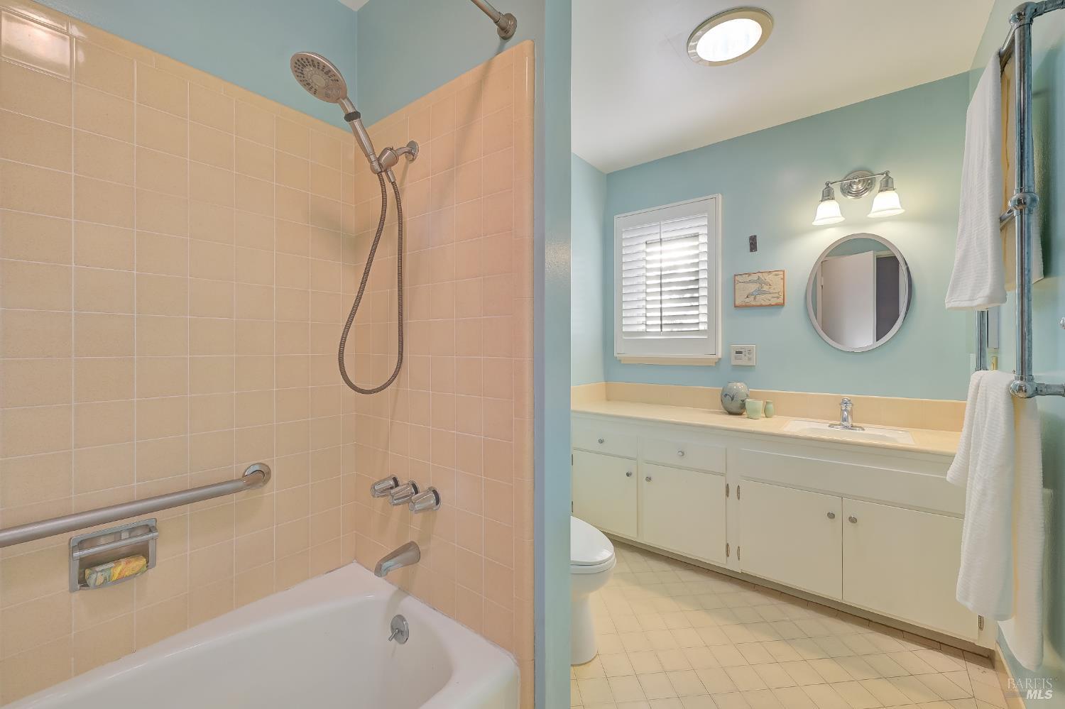 Detail Gallery Image 21 of 35 For 28 Bonnie Banks Way, San Rafael,  CA 94901 - 3 Beds | 2/1 Baths