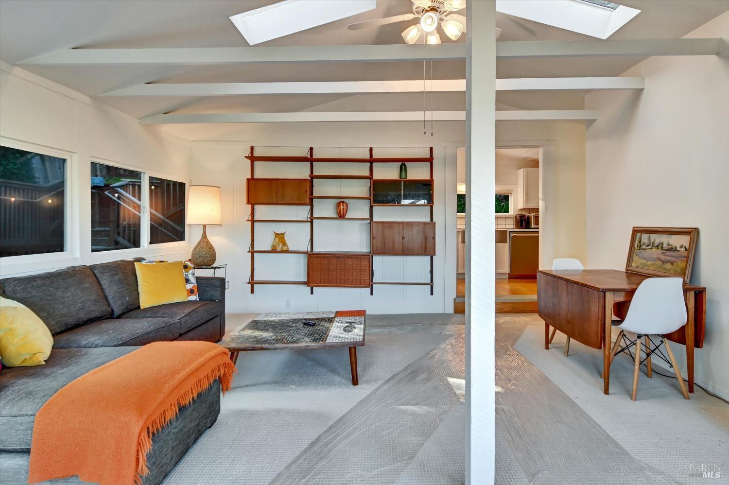 Detail Gallery Image 11 of 49 For 51 Berry Trl, Fairfax,  CA 94930 - 3 Beds | 2 Baths