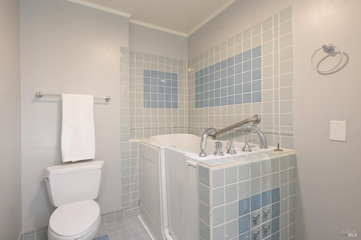 Detail Gallery Image 19 of 35 For 28 Bonnie Banks Way, San Rafael,  CA 94901 - 3 Beds | 2/1 Baths