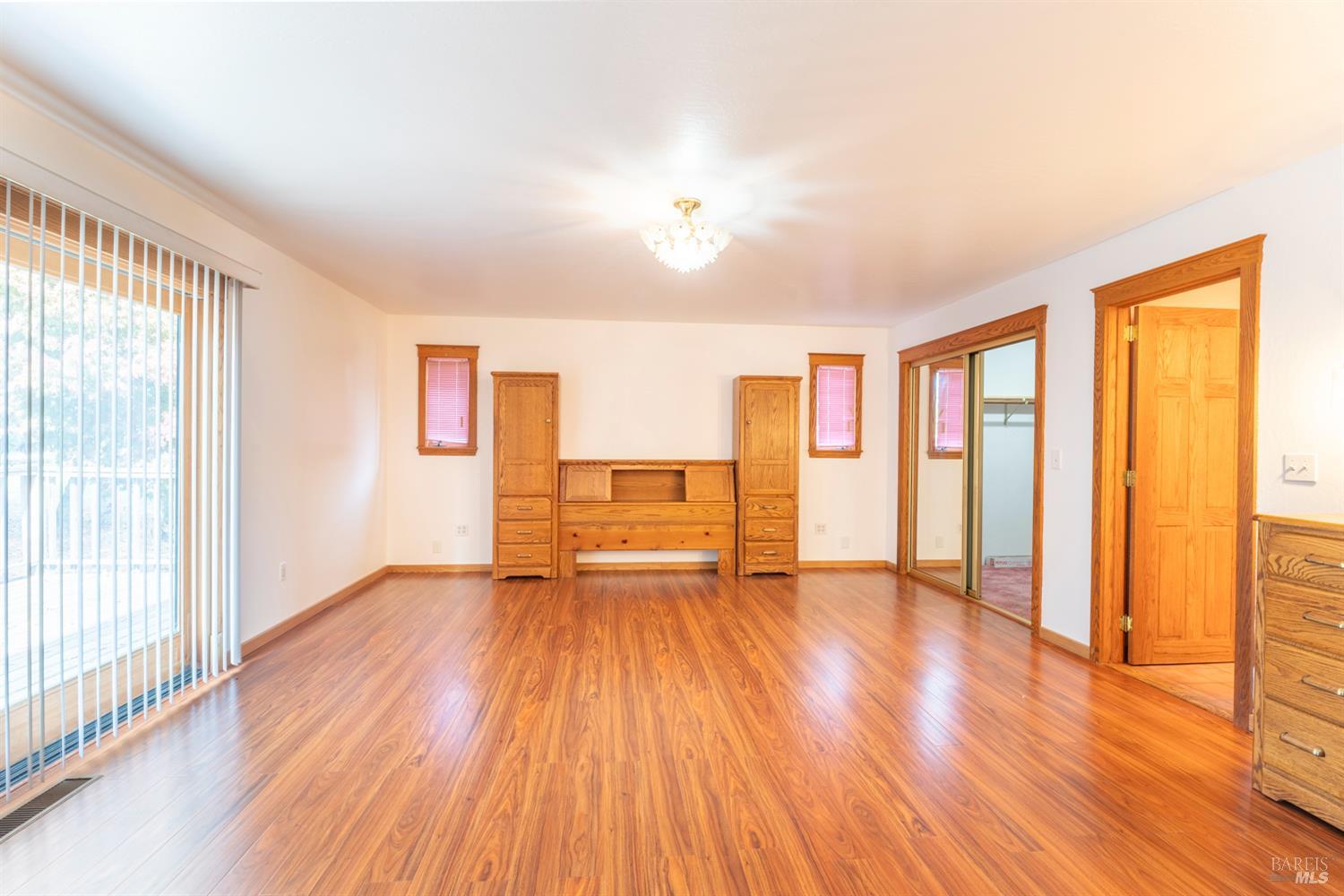 Detail Gallery Image 11 of 27 For 1840 Branscomb Rd, Laytonville,  CA 95454 - 3 Beds | 2 Baths