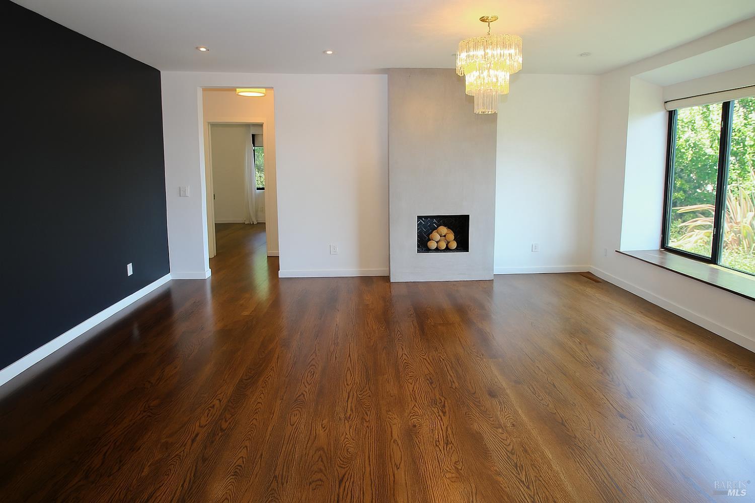 Detail Gallery Image 6 of 24 For 19 Bayview Ter, Mill Valley,  CA 94941 - 5 Beds | 3/1 Baths