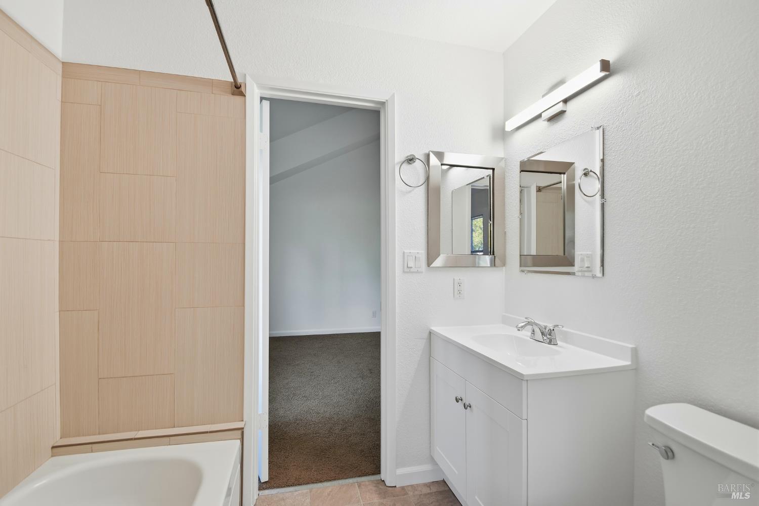 Detail Gallery Image 11 of 17 For 23 Pine Tree Cir, Cotati,  CA 94931 - 2 Beds | 1/1 Baths