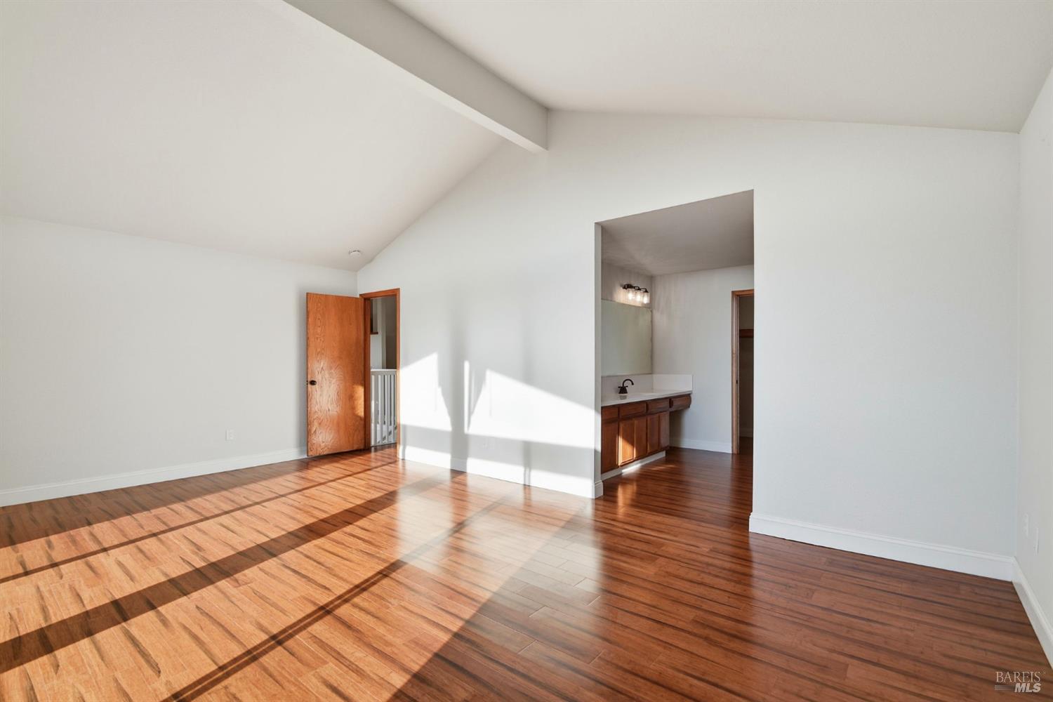 Detail Gallery Image 17 of 36 For 5827 La Cuesta Dr, Santa Rosa,  CA 95409 - 4 Beds | 3 Baths