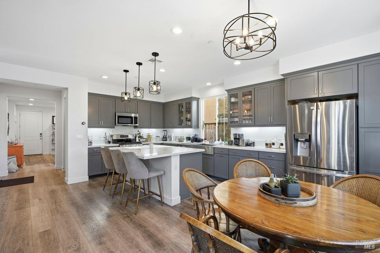 Detail Gallery Image 20 of 47 For 1617 Sorrel St, Santa Rosa,  CA 95403 - 3 Beds | 2/1 Baths