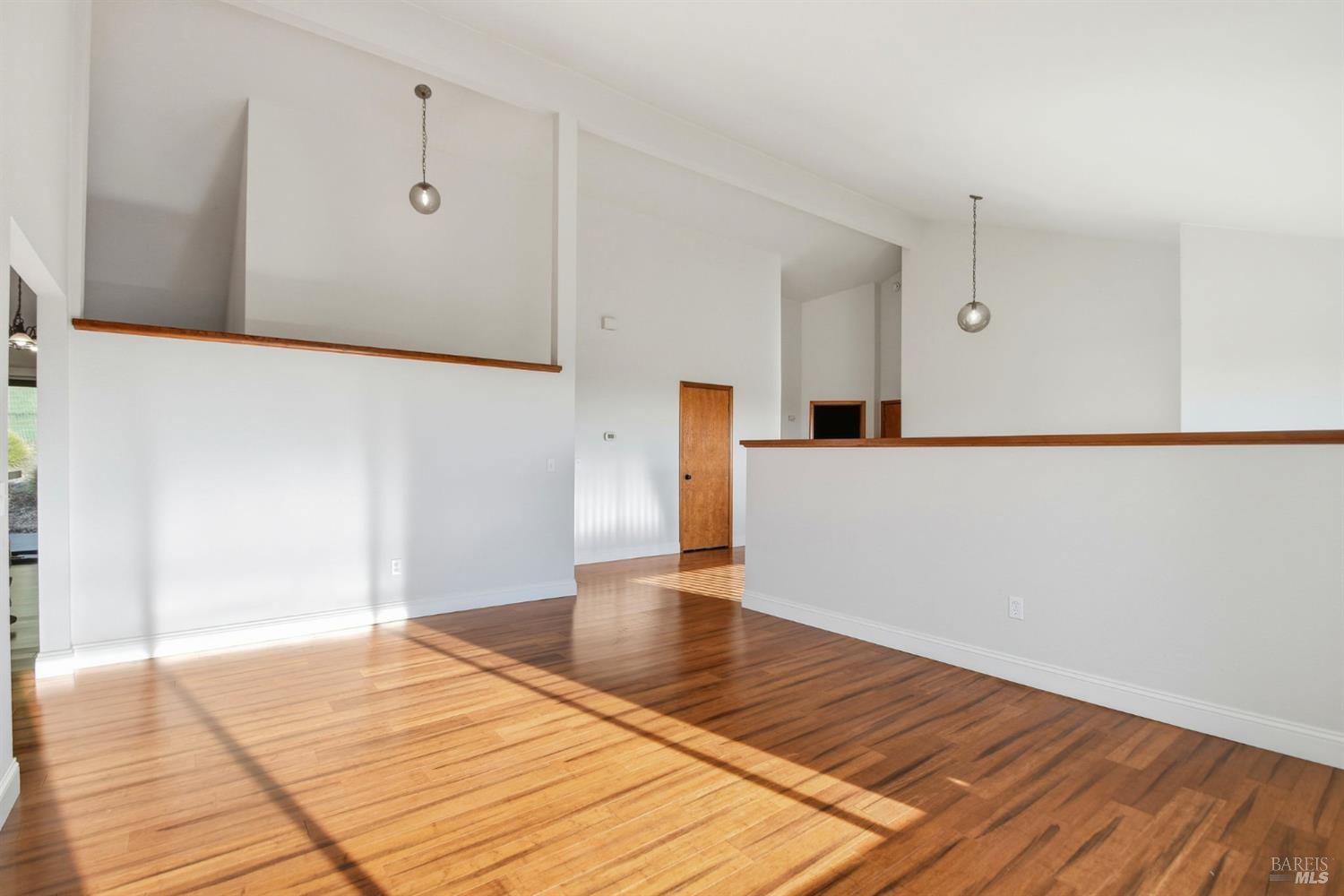 Detail Gallery Image 10 of 36 For 5827 La Cuesta Dr, Santa Rosa,  CA 95409 - 4 Beds | 3 Baths