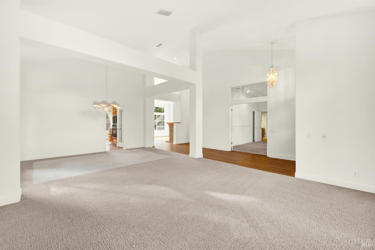 Detail Gallery Image 20 of 98 For 518 Canyon Oak Dr, Vacaville,  CA 95688 - 3 Beds | 2/1 Baths