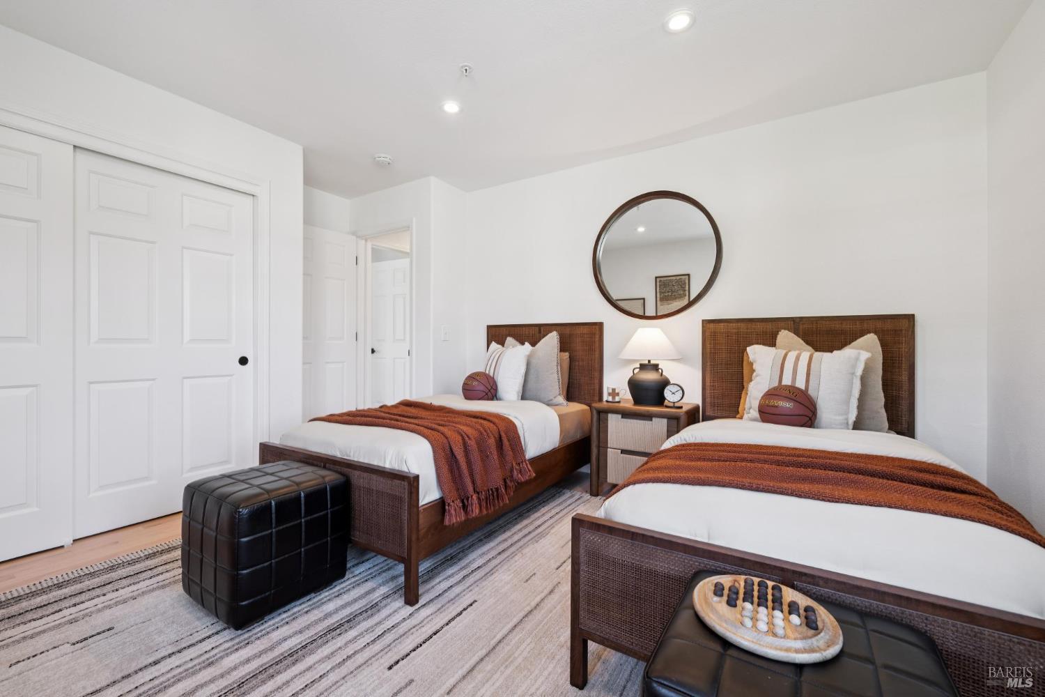 Detail Gallery Image 27 of 43 For 15 Aaron Dr, Novato,  CA 94949 - 5 Beds | 3 Baths