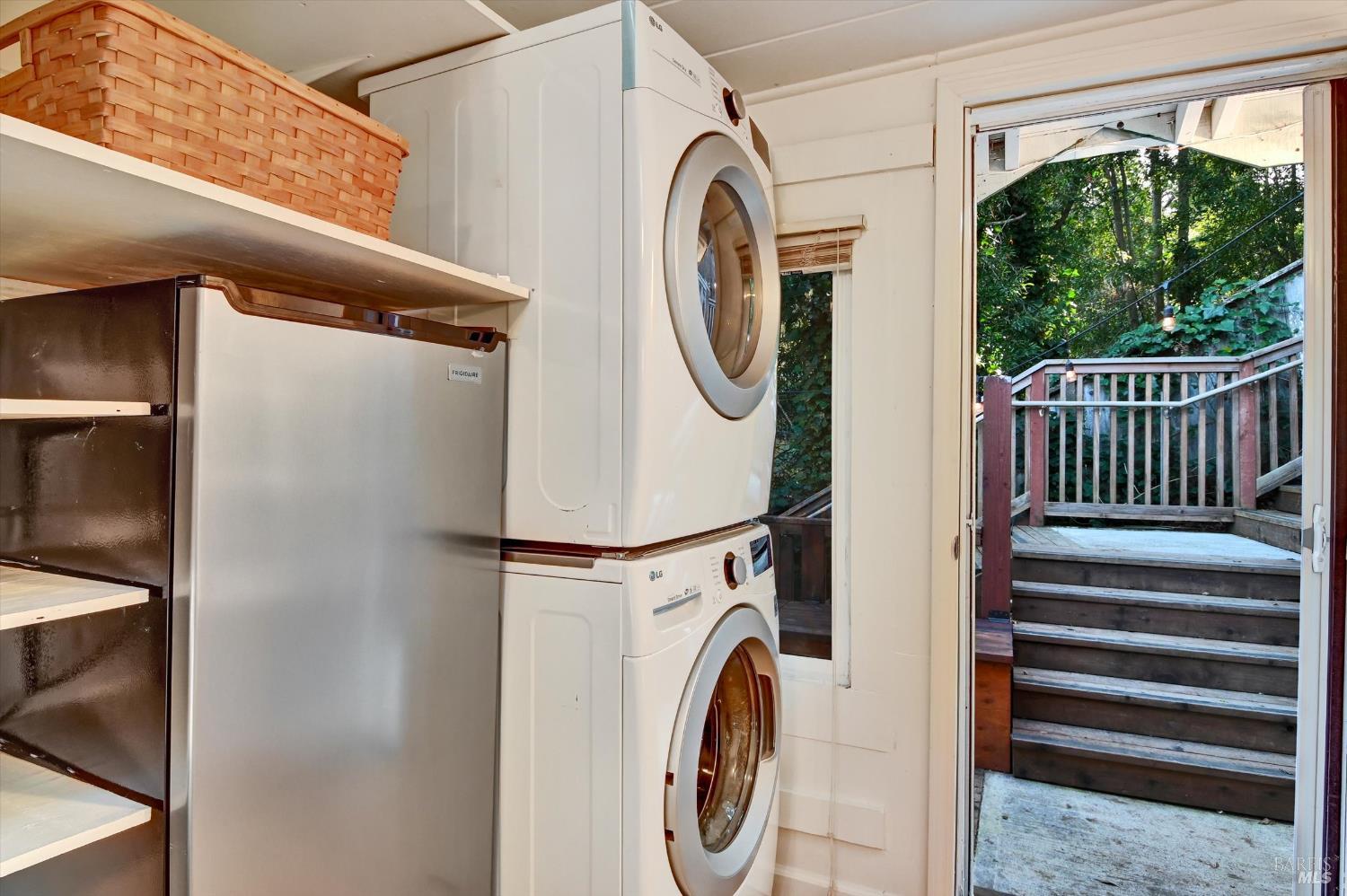 Detail Gallery Image 19 of 49 For 51 Berry Trl, Fairfax,  CA 94930 - 3 Beds | 2 Baths