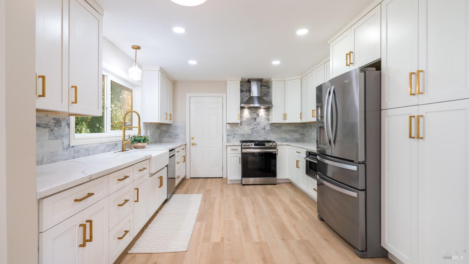 Detail Gallery Image 10 of 21 For 3347 Hermit Way, Santa Rosa,  CA 95405 - 3 Beds | 2 Baths