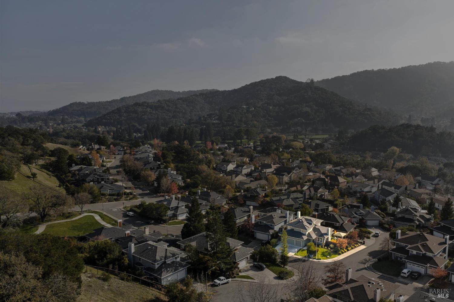 Detail Gallery Image 40 of 43 For 15 Aaron Dr, Novato,  CA 94949 - 5 Beds | 3 Baths