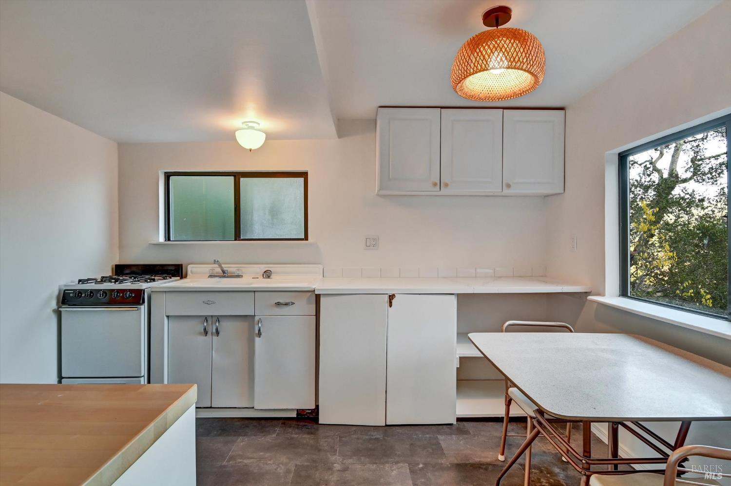 Detail Gallery Image 32 of 49 For 51 Berry Trl, Fairfax,  CA 94930 - 3 Beds | 2 Baths