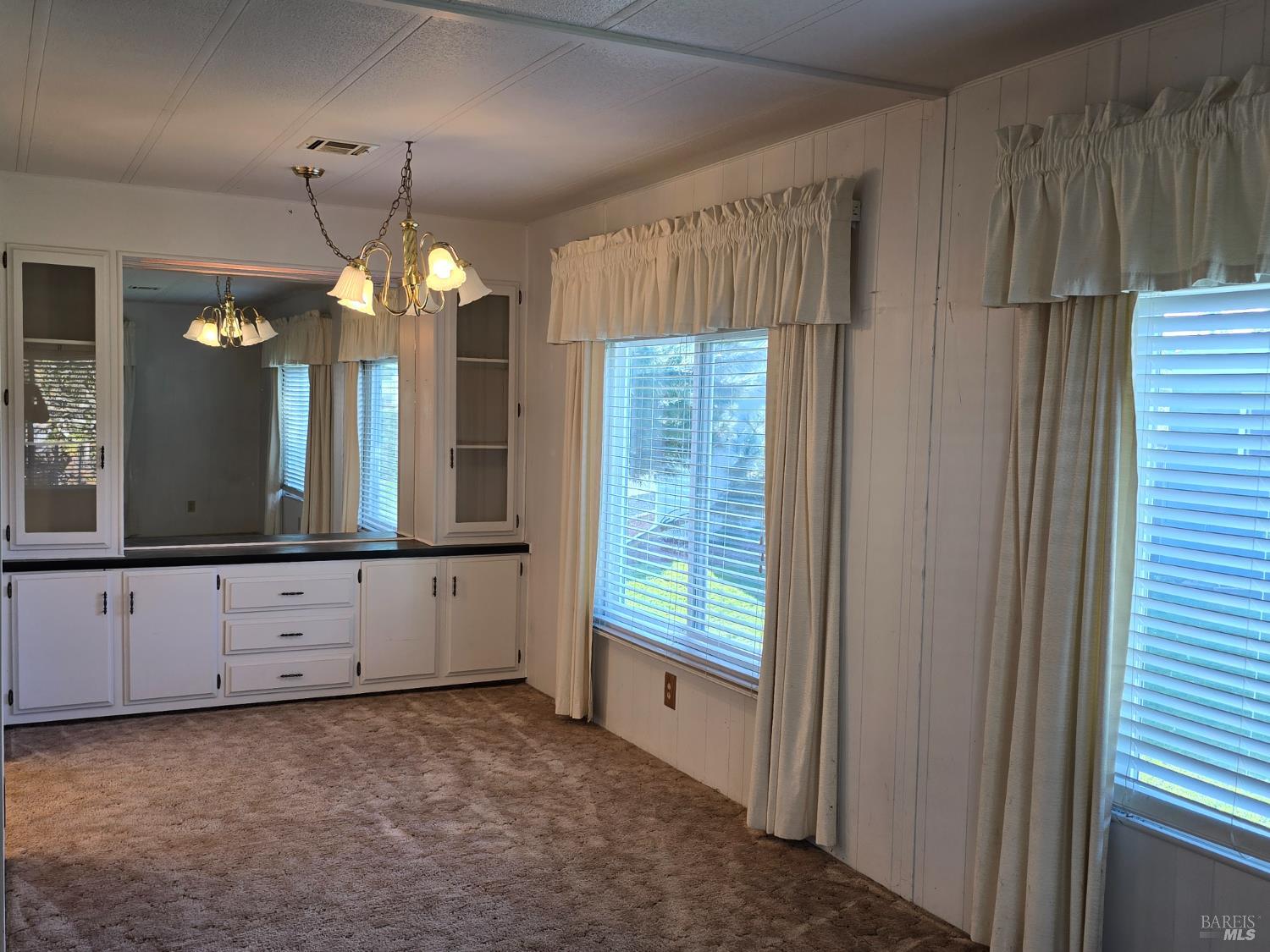 Detail Gallery Image 13 of 17 For 233 Apple Ln, Rohnert Park,  CA 94928 - 2 Beds | 2 Baths