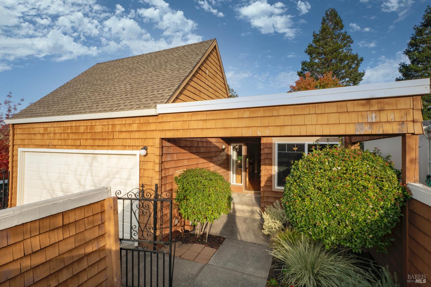 Detail Gallery Image 6 of 37 For 327 Buttercup Ct, Sonoma,  CA 95476 - 2 Beds | 2 Baths
