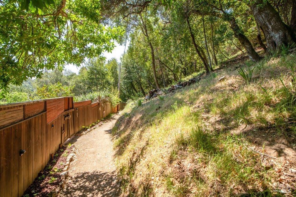 Detail Gallery Image 44 of 49 For 51 Berry Trl, Fairfax,  CA 94930 - 3 Beds | 2 Baths