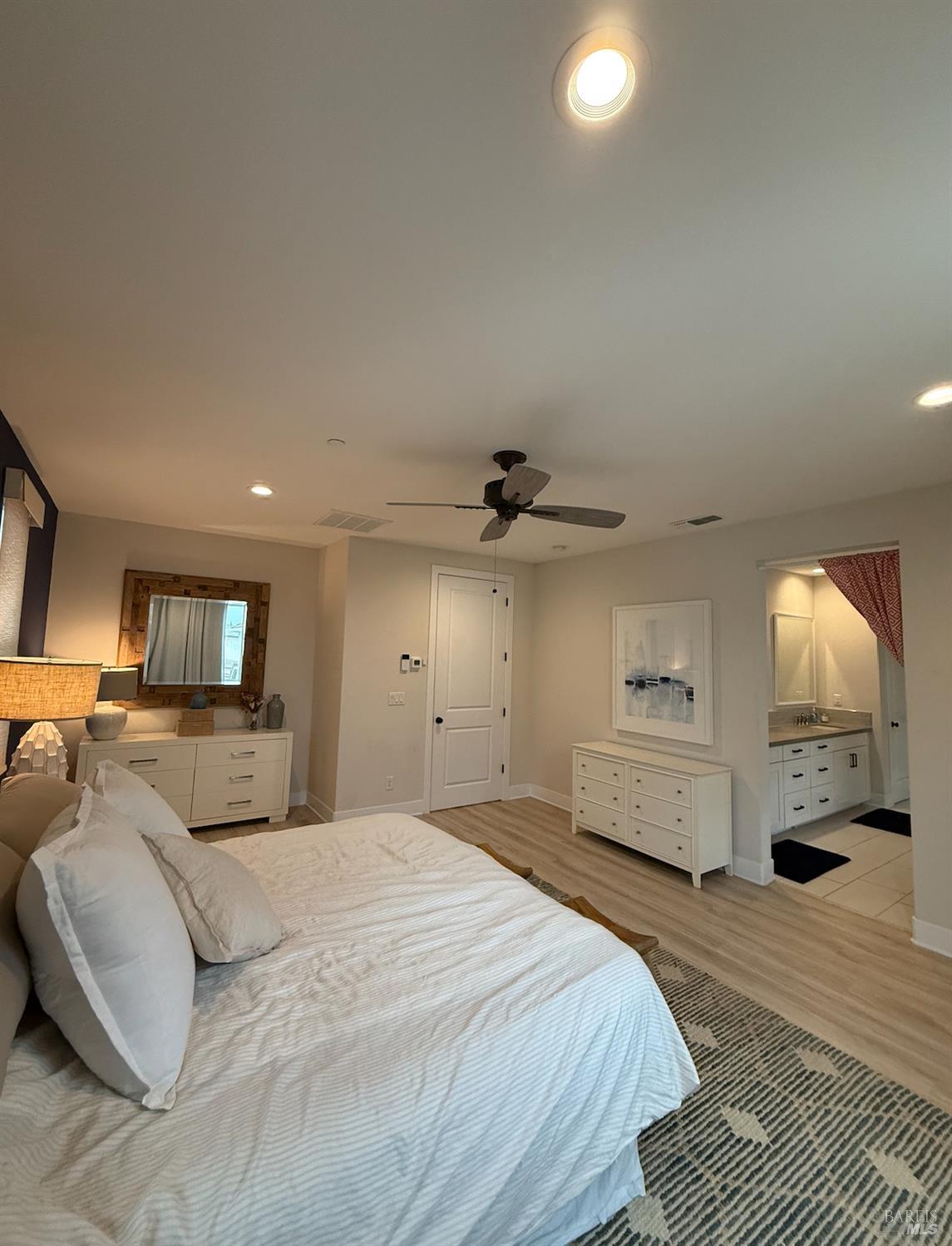 Detail Gallery Image 32 of 39 For 813 Cosmos Dr, Vacaville,  CA 95687 - 4 Beds | 3 Baths