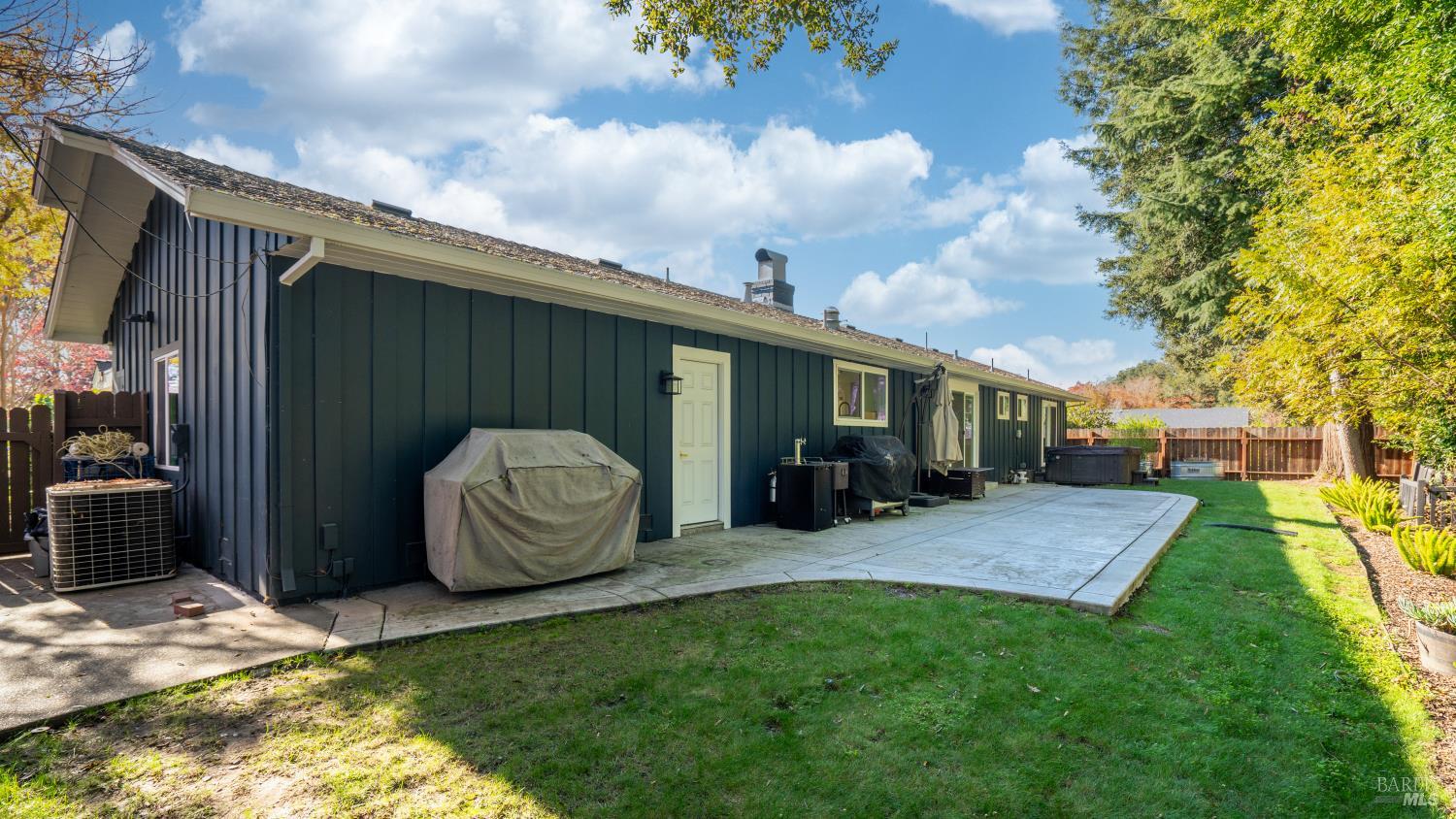 Detail Gallery Image 19 of 21 For 3347 Hermit Way, Santa Rosa,  CA 95405 - 3 Beds | 2 Baths