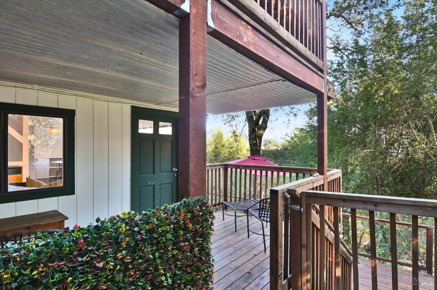 Detail Gallery Image 5 of 49 For 51 Berry Trl, Fairfax,  CA 94930 - 3 Beds | 2 Baths