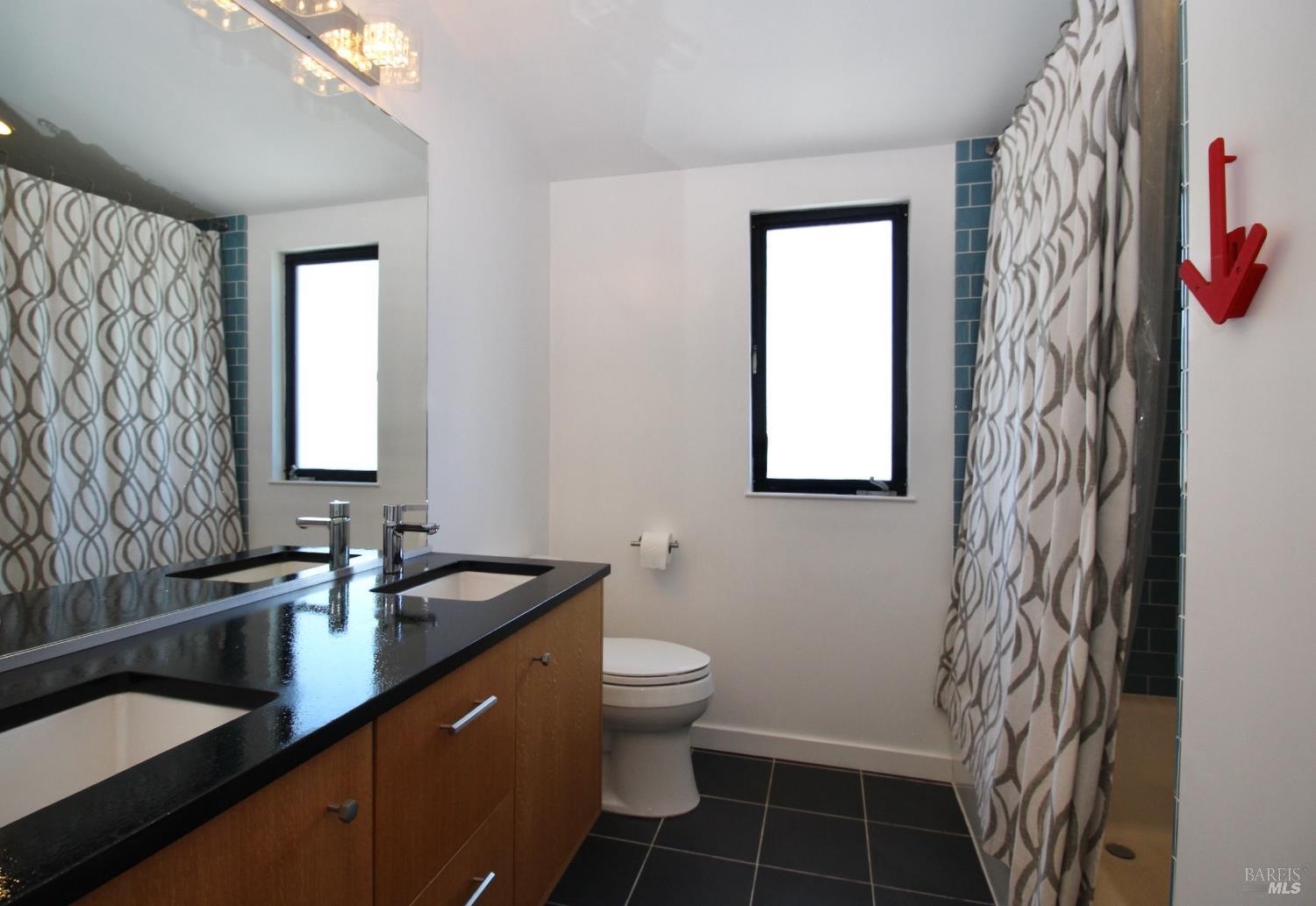 Detail Gallery Image 12 of 24 For 19 Bayview Ter, Mill Valley,  CA 94941 - 5 Beds | 3/1 Baths