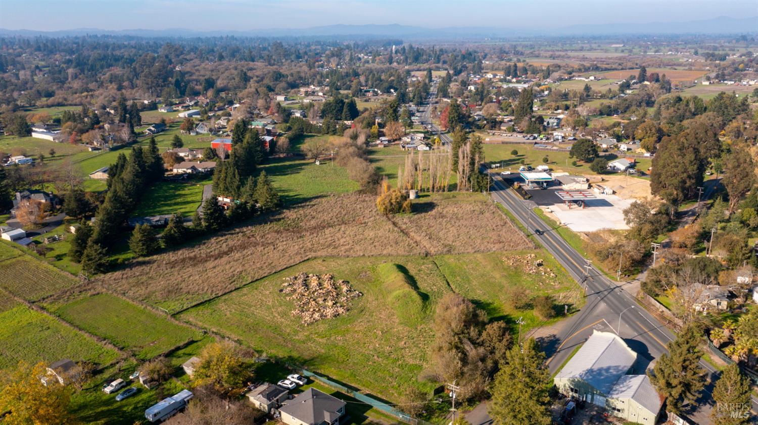 Detail Gallery Image 10 of 14 For 3900 Hessel Rd, Sebastopol,  CA 95472 - – Beds | – Baths