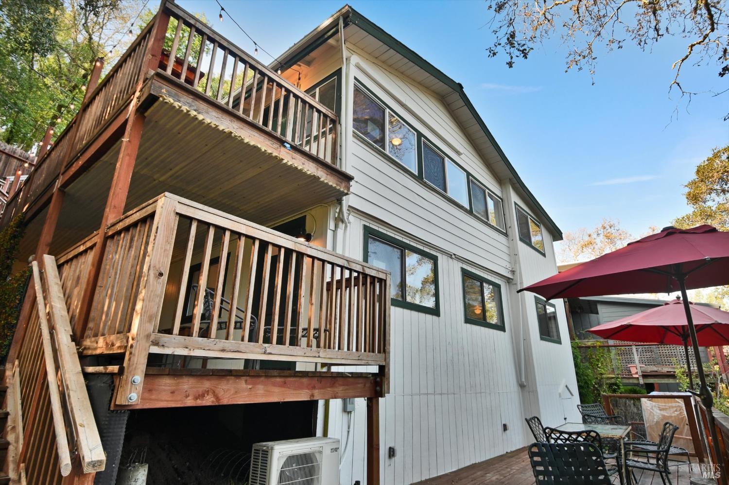 Detail Gallery Image 6 of 49 For 51 Berry Trl, Fairfax,  CA 94930 - 3 Beds | 2 Baths