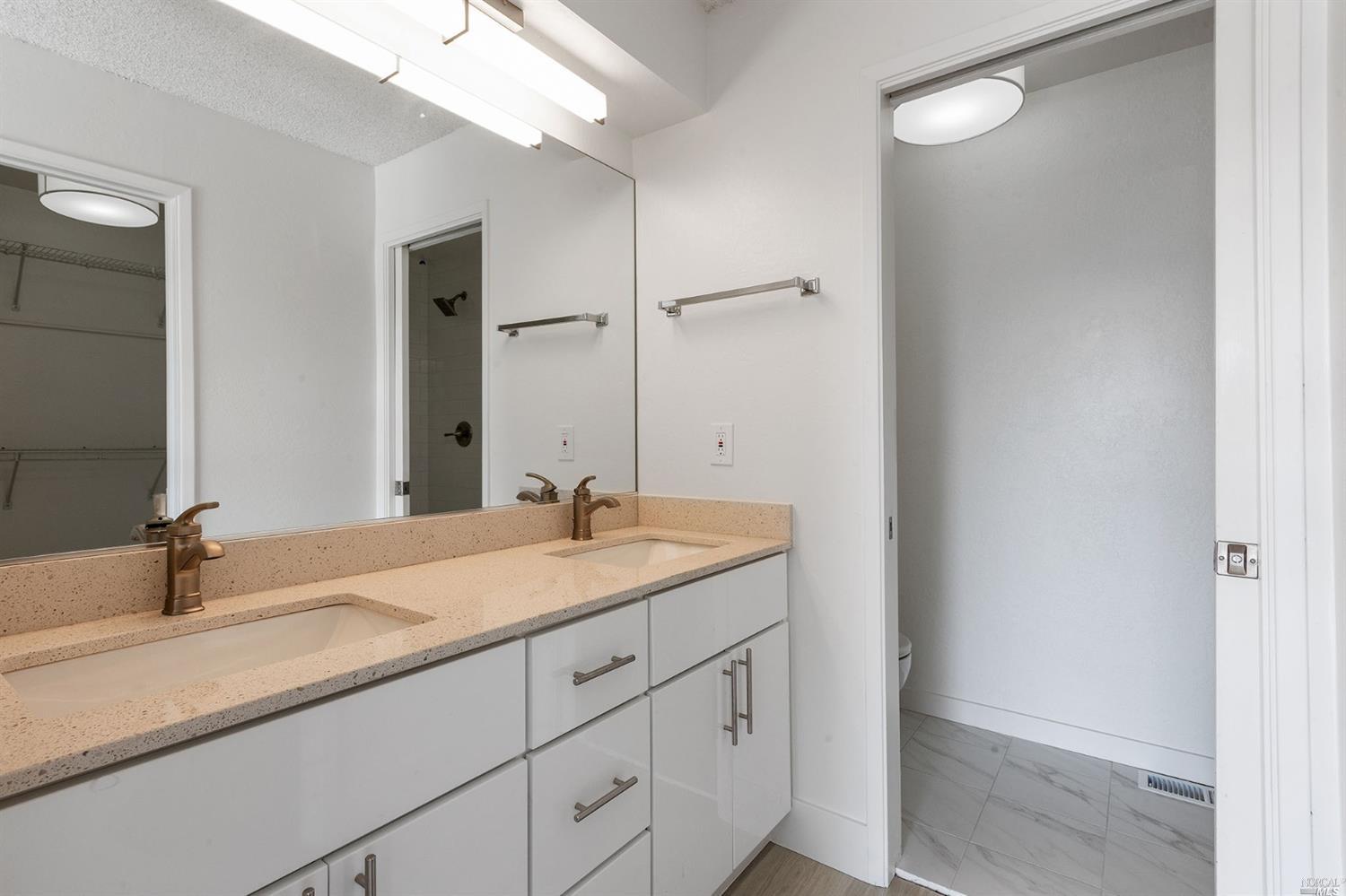 Detail Gallery Image 15 of 23 For 15 Linda Vista Ave, Tiburon,  CA 94920 - 3 Beds | 2/1 Baths