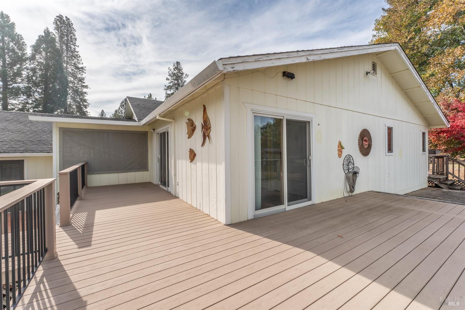 Detail Gallery Image 18 of 27 For 1840 Branscomb Rd, Laytonville,  CA 95454 - 3 Beds | 2 Baths