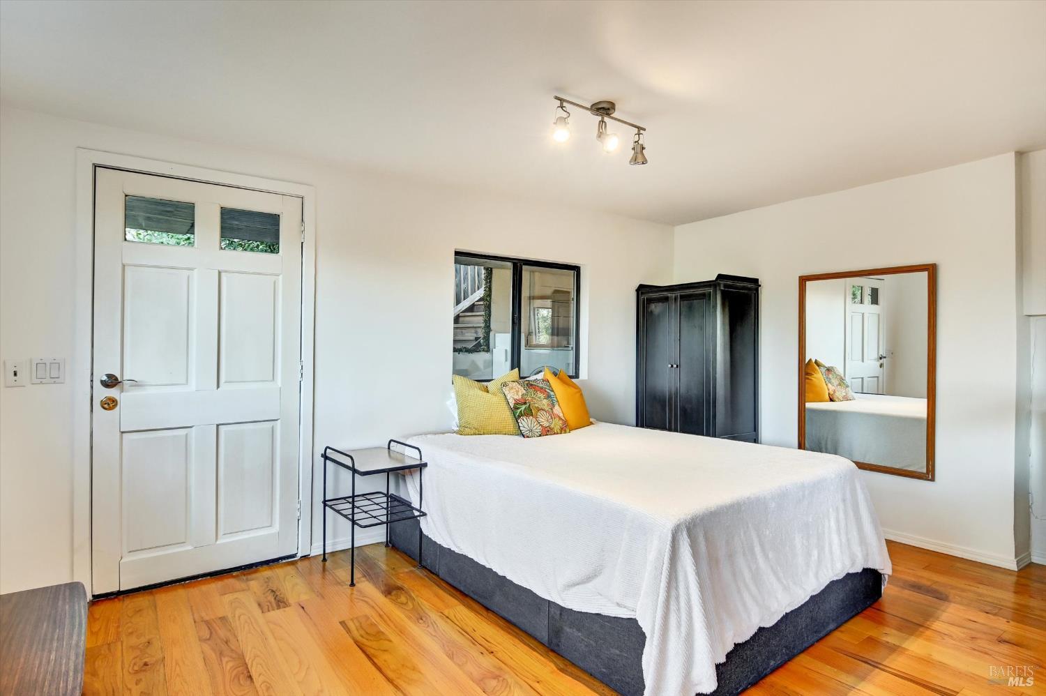 Detail Gallery Image 29 of 49 For 51 Berry Trl, Fairfax,  CA 94930 - 3 Beds | 2 Baths