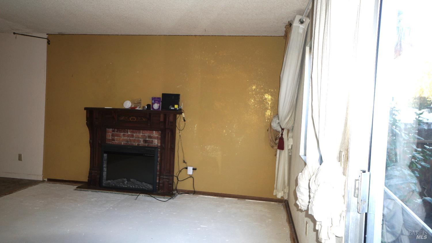 Detail Gallery Image 12 of 24 For 522 Santa Alicia Dr, Rohnert Park,  CA 94928 - 3 Beds | 1/1 Baths