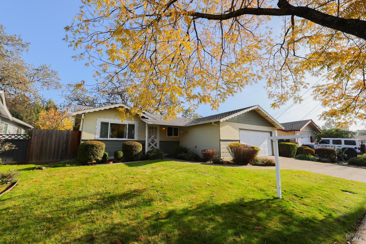 Detail Gallery Image 2 of 17 For 3816 Jefferson St, Napa,  CA 94558 - 3 Beds | 2 Baths