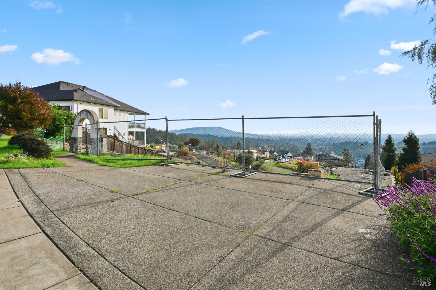 Detail Gallery Image 2 of 18 For 3658 Bellagio Ct, Santa Rosa,  CA 95404 - – Beds | – Baths