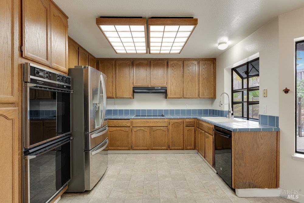 Detail Gallery Image 9 of 57 For 813 Campas Ct, Benicia,  CA 94510 - 4 Beds | 2/1 Baths